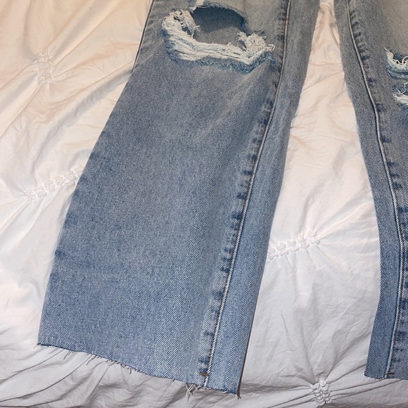 SHEIN - brand new - size XS jeans- EZ wear ripped raw edge straight - Picture 3 of 13
